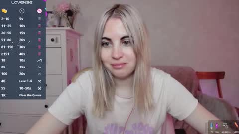 Allisses online show from October 19, 8:48 am