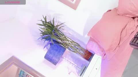 Snapshot of paytoncamila chatting on February 16, 2:10 pm Payton online show from February 16, 2:10 pm