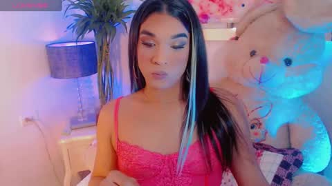 Snapshot of paytoncamila chatting on October 21, 8:26 am Payton online show from October 21, 8:26 am