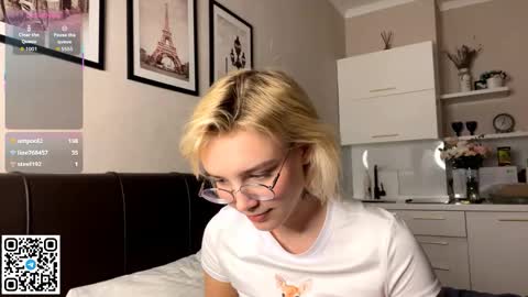 Lola online show from November 4, 4:06 pm