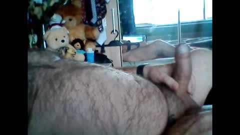 Snapshot of pbemid chatting on February 6, 12:59 pm Papabear online show from February 6, 12:59 pm