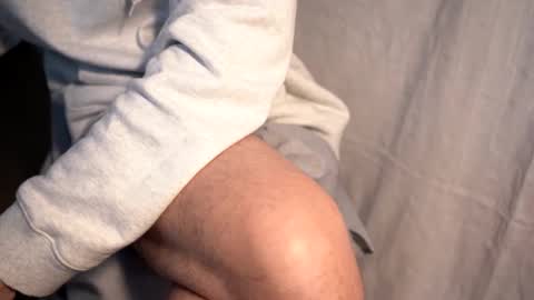 Snapshot of pboytobi23 chatting on January 5, 10:21 am tobi online show from January 5, 10:21 am