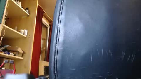 pc8474408 online show from April 13, 2:06 am