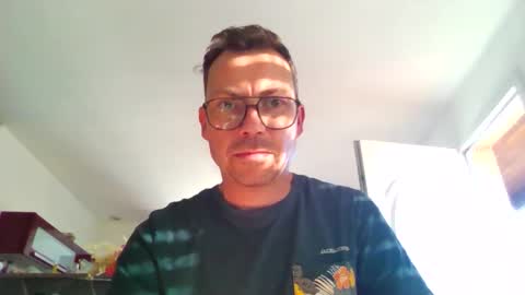 Snapshot of pchittt chatting on October 30, 3:24 pm pchittt online show from October 30, 3:24 pm