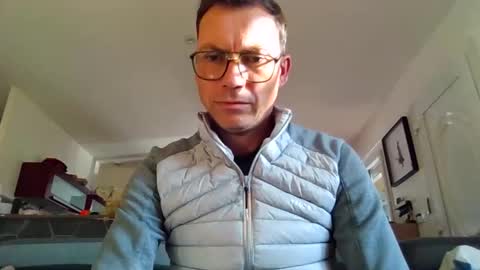 Snapshot of pchittt chatting on November 19, 1:44 pm pchittt online show from November 19, 1:44 pm