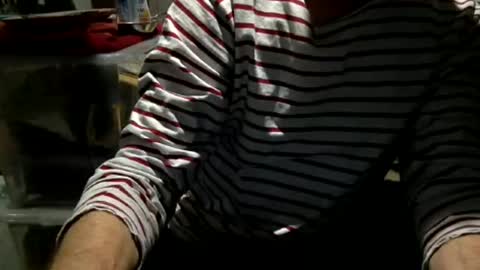 Snapshot of pea23 chatting on November 24, 7:13 pm pea23 online show from November 24, 7:13 pm