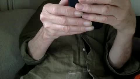 Snapshot of pea23 chatting on April 26, 3:42 pm pea23 online show from April 26, 3:42 pm