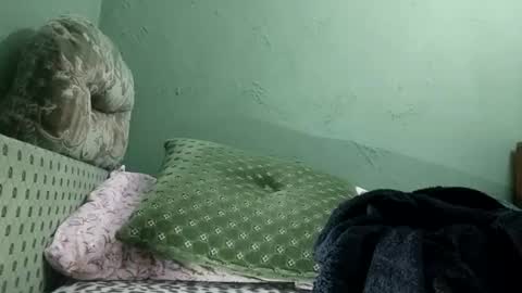 Snapshot of peacefulness93 chatting on November 1, 4:03 am peacefulness93 online show from November 1, 4:03 am