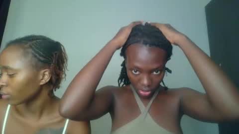 Snapshot of peach_ebonny chatting on April 19, 9:06 pm peach_ebonny online show from April 19, 9:06 pm