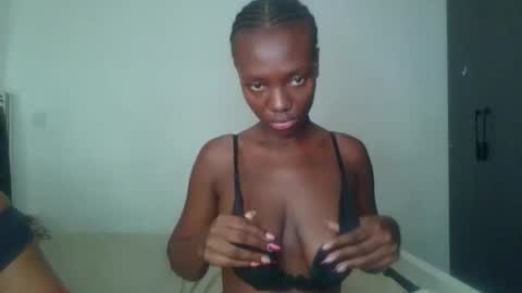 Snapshot of peach_ebonny chatting on April 30, 11:53 pm peach_ebonny online show from April 30, 11:53 pm