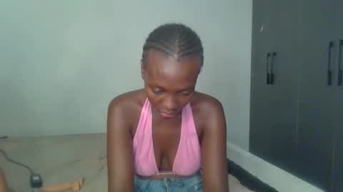 Snapshot of peach_ebonny chatting on May 2, 12:10 pm peach_ebonny online show from May 2, 12:10 pm