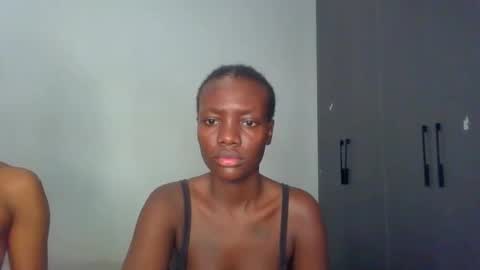 Snapshot of peach_ebonny chatting on May 12, 10:12 am peach_ebonny online show from May 12, 10:12 am