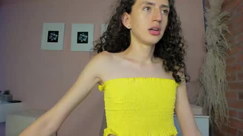 Snapshot of peach_tyron chatting on January 17, 1:25 am peach tyron online show from January 17, 1:25 am