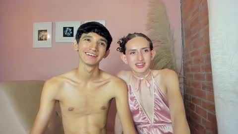 Snapshot of peach_tyron chatting on January 31, 10:42 pm peach tyron online show from January 31, 10:42 pm