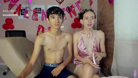 Snapshot of peach_tyron chatting on February 18, 7:30 pm peach tyron online show from February 18, 7:30 pm