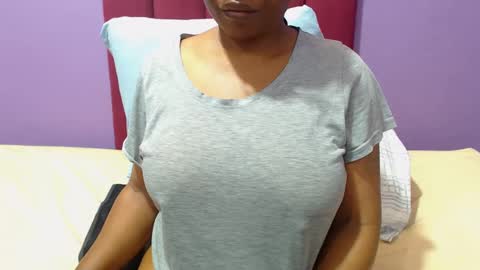 Snapshot of peachassxx chatting on January 23, 6:28 am peachy online show from January 23, 6:28 am
