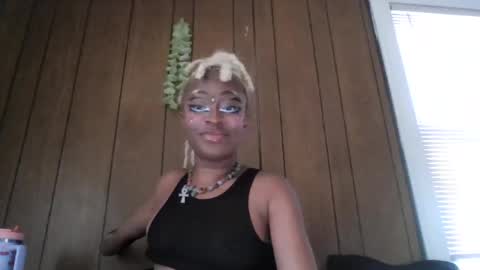 Peach online show from December 4, 8:50 pm