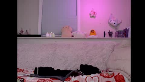 Snapshot of peachypeachgirl chatting on January 3, 3:49 am peachypeachgirl online show from January 3, 3:49 am