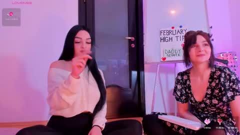 Snapshot of peanaughty chatting on February 18, 7:15 am Kate online show from February 18, 7:15 am