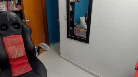 Tangerine Penaut online show from December 16, 11:54 pm