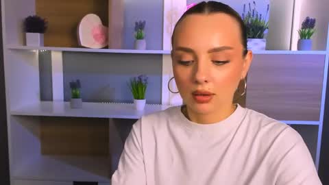 pearl heart online show from April 12, 1:27 pm