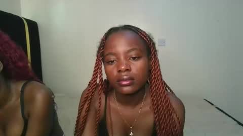 Snapshot of pearl_velvet chatting on November 10, 5:50 am vel online show from November 10, 5:50 am