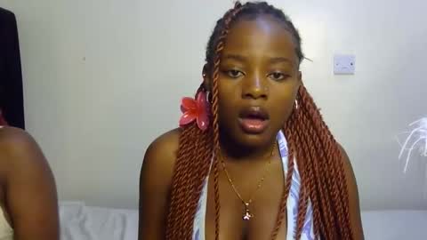 Snapshot of pearl_velvet chatting on November 13, 7:02 pm vel online show from November 13, 7:02 pm