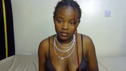 Snapshot of pearl_velvet chatting on November 19, 3:06 am vel online show from November 19, 3:06 am