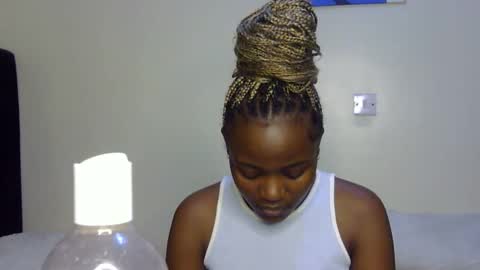 Snapshot of pearl_velvet chatting on January 11, 6:02 pm vel online show from January 11, 6:02 pm