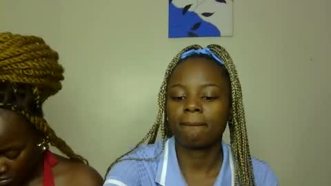 Snapshot of pearl_velvet chatting on January 12, 6:35 pm vel online show from January 12, 6:35 pm