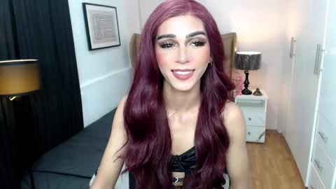 Snapshot of pearlmoore chatting on January 16, 2:09 am Pearl online show from January 16, 2:09 am