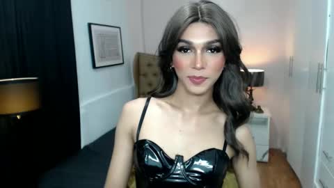 Snapshot of pearlmoore chatting on January 18, 8:40 pm Pearl online show from January 18, 8:40 pm