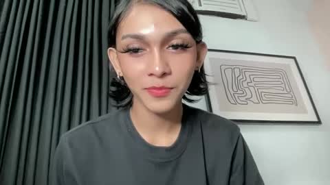 Snapshot of pearlmoore chatting on February 4, 4:50 pm Pearl online show from February 4, 4:50 pm