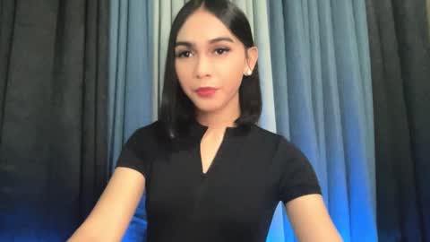 Snapshot of pearlmoore chatting on November 6, 4:19 pm Pearl online show from November 6, 4:19 pm