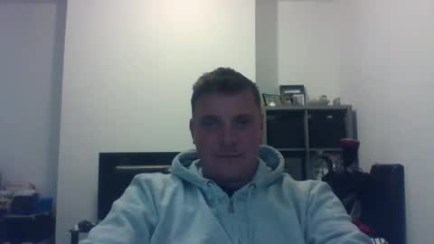 Snapshot of pedrok87 chatting on April 12, 11:54 pm pedrok87 online show from April 12, 11:54 pm