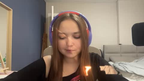 Luna Vale online show from June 22, 3:31 pm
