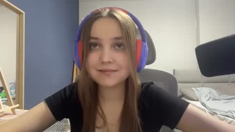 Luna Vale online show from July 3, 7:42 pm
