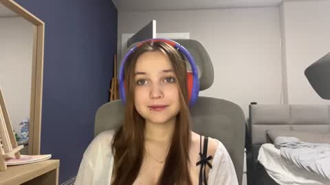 Luna Vale online show from July 17, 6:13 pm