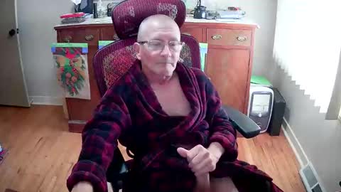 peepingmale online show from November 27, 1:46 pm