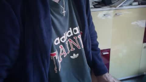 Snapshot of pegaso1000 chatting on October 8, 7:39 am pegaso1000 online show from October 8, 7:39 am