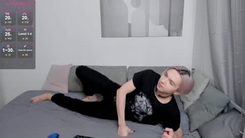 Snapshot of peggypierce chatting on December 22, 5:56 am Leo online show from December 22, 5:56 am