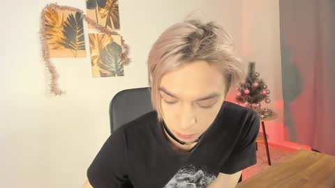 Snapshot of peggypierce chatting on December 23, 6:00 am Leo online show from December 23, 6:00 am