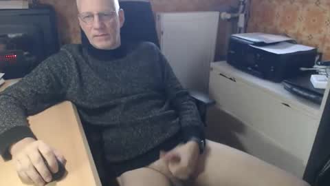 Pemue65 online show from December 2, 7:57 am