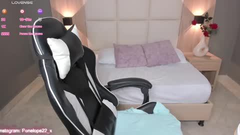 Snapshot of penelope22_ chatting on December 27, 7:40 am Nana online show from December 27, 7:40 am