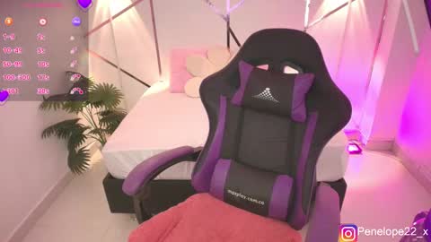 Snapshot of penelope22_ chatting on September 27, 3:55 am Nana online show from September 27, 3:55 am