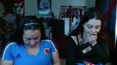 Snapshot of penelopeandmarilyn chatting on July 3, 2:12 pm Penelope and my girlfriend Marilyn online show from July 3, 2:12 pm