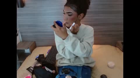 Penelopee Rouse online show from November 24, 8:08 pm