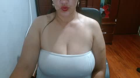 penelopefuckass online show from October 18, 12:24 am