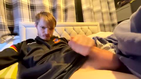 Penguin online show from February 13, 11:12 pm