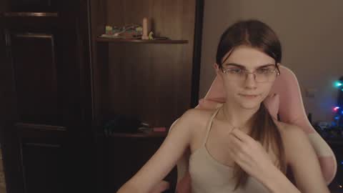 Snapshot of peralez_f chatting on January 10, 4:12 am Farida online show from January 10, 4:12 am